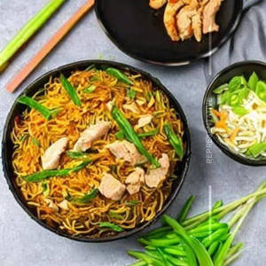 Chicken Singapore Noodles