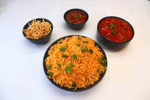Triple Schezwan Rice With Gravy[800ml]
