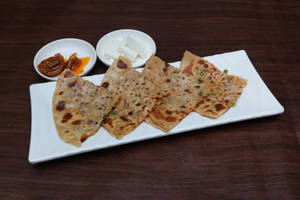 Paneer Paratha [10 Inches]