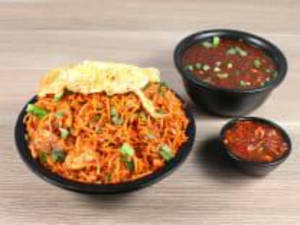Chicken Triple Schezwan Rice With Gravy