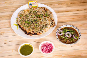 Aloo Pyaz Kulcha