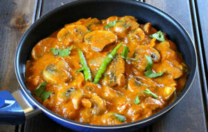 Mushroom Masala With Gravy