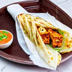 Schezwan Cheese Paneer Noodles Frankie