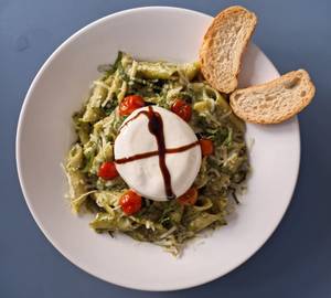 Burrata Basil Pesto Pasta (Penne)