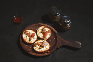 English Chicken Garlic Bread