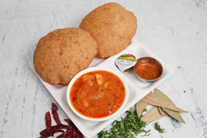 Bedmi Puri Sabzi