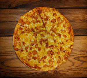 Medium Chicken And Corn Pizza