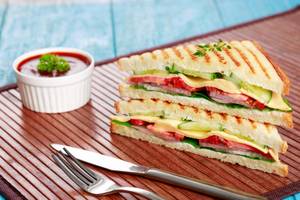 Veg & Cheese Classic Sandwich