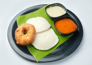 (2) Idli (1) Vada