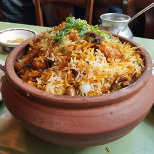 Chicken Matka Biyani