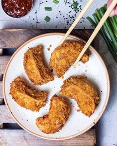 Cheese Chicken Crispy Momos (8 Pcs)