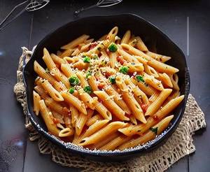 Makahni Sauce Pasta