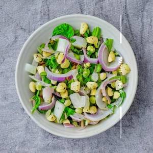 Onion salad 