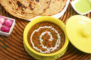 Dal Makhani with 2 Lachha Paratha