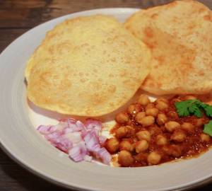 Punjabi Special Paneer Chole Bhature