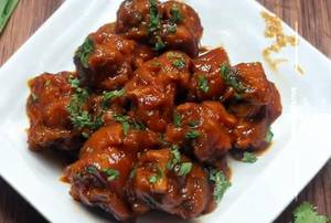 Veg. Manchurian (Gravy)