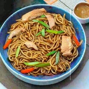 Chicken hong kong noodles