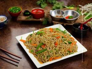 Veg hong kong noodles
