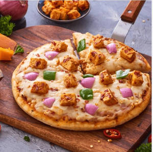 Tandoori Paneer Tikka Pizza