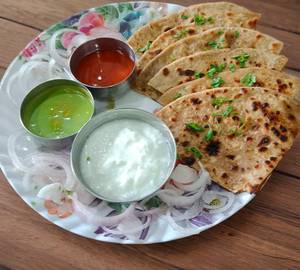 Paneer paratha [2 pieces]