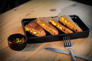 Paneer Tikka Sandwich [4 Pcs]
