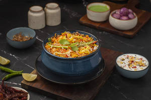 Veg Biryani With Raita