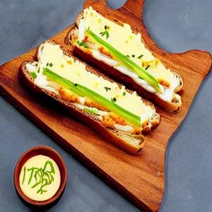 Club Cheese Toast