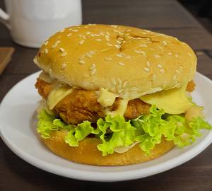 Chicken Cheesy Delight Special Burger