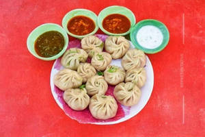 Veg Momos (5pcs)