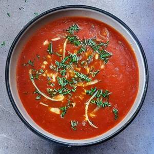 Roasted Tomato & Garlic Soup