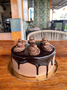 Belgium Truffle With Blueberry Cake