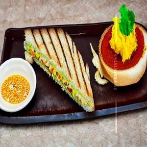 Manekchowk Famous Ghughra Sandwich                                                       