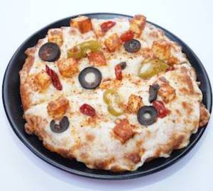 Peri peri paneer pizza