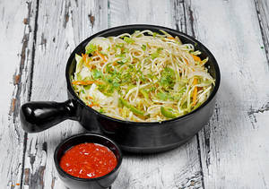 Veg Hakka Noodles