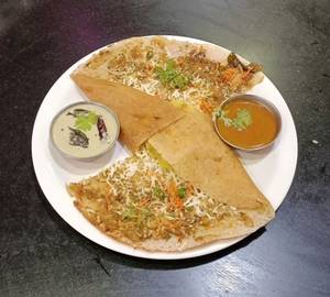 Butter masala dosa