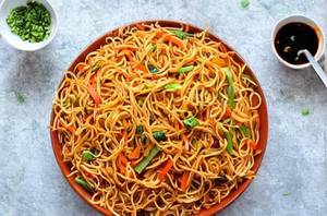 Veg Hakka Noodles