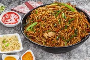 Chicken Schezwan Hakka Noodle