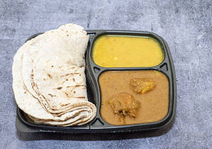 5 Pc Roti+ Chicken Curry + Dal