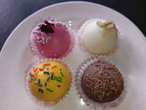 Fancy Chocolate Ganache Pcs.
