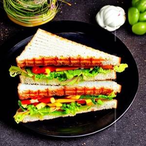 Veg club sandwich