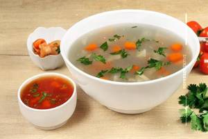 Veg clear soup
