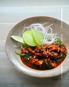 Thai Chicken Chilli Basil                            