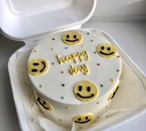 Smile Butterscotch Bento Cake