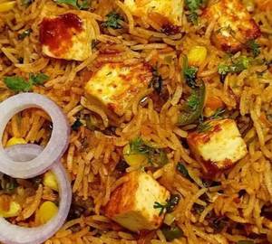Paneer Schezwan Fried Rice(1 Plate)