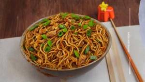 Hakka Chicken Noodles