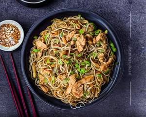 Cantonese Noodles - Chicken