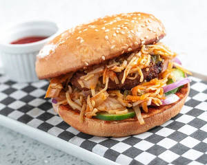 Noodles burger