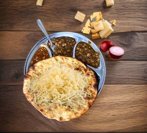 Cheese Pyaaz Kulcha