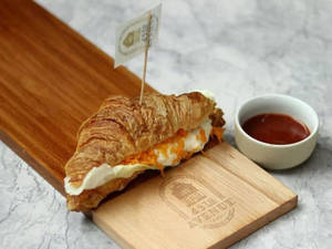 Creamy Cheese Croissant