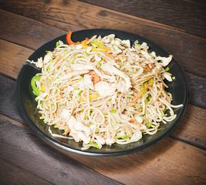 Chicken Hakka Noodles                                         